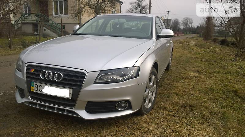 Седан Audi A4 2008 в Городку