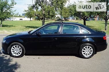 Седан Audi A4 2013 в Виннице