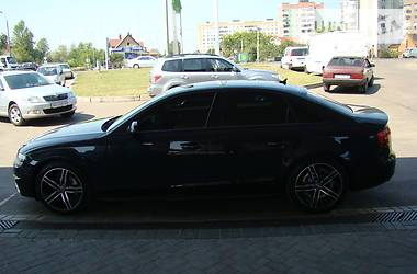 Седан Audi A4 2014 в Львове