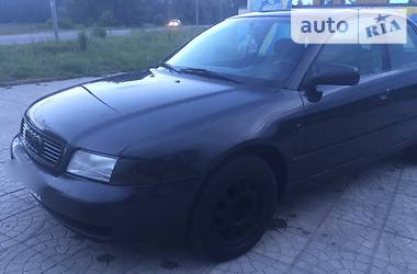 Седан Audi A4 1998 в Нетешине