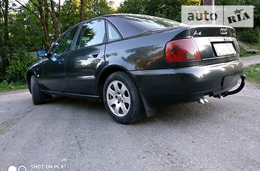 Седан Audi A4 1996 в Дрогобыче