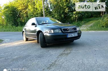 Седан Audi A4 1996 в Дрогобыче