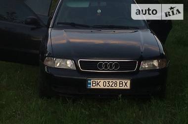 Седан Audi A4 1995 в Владимирце