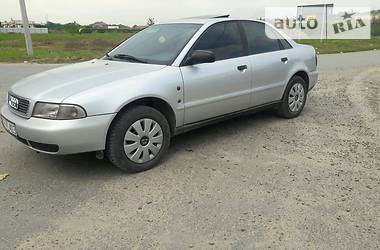 Седан Audi A4 1995 в Черновцах