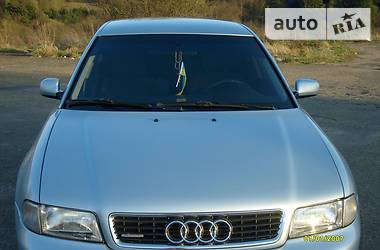 Седан Audi A4 1996 в Львове