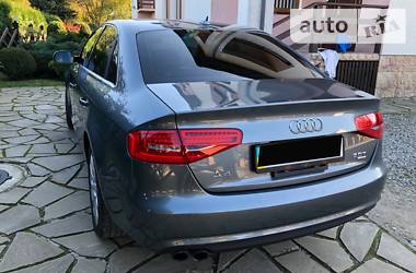 Седан Audi A4 2012 в Ивано-Франковске