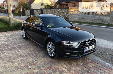 Седан Audi A4 2015 в Ровно