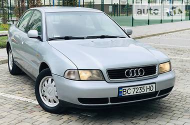 Седан Audi A4 1998 в Ивано-Франковске