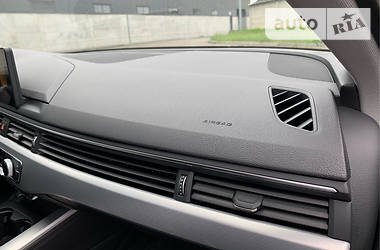 Седан Audi A4 2015 в 