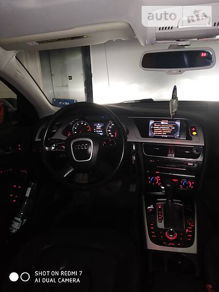 Седан Audi A4 2012 в Лановцах