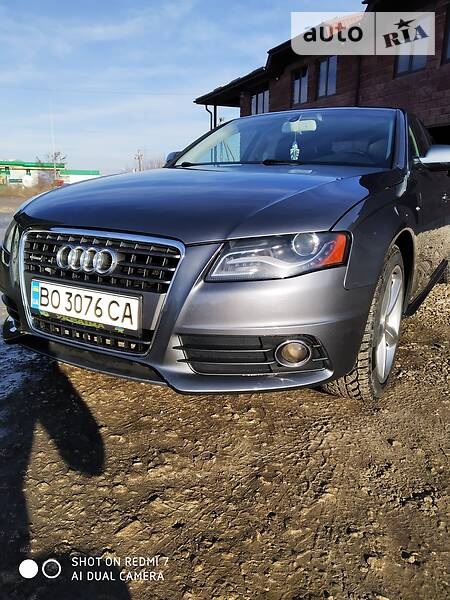 Седан Audi A4 2012 в Лановцах