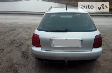Универсал Audi A4 1996 в 