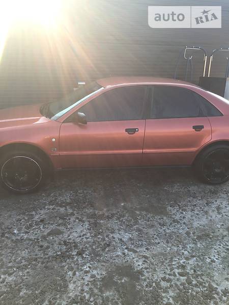 Седан Audi A4 1996 в 