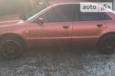 Седан Audi A4 1996 в 