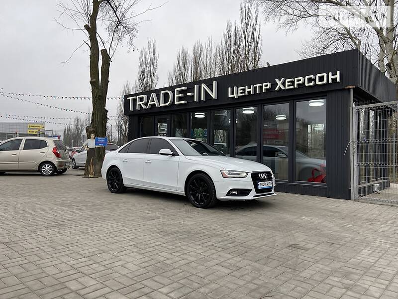 Седан Audi A4 2013 в Херсоне