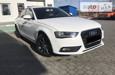 Седан Audi A4 2012 в Львове