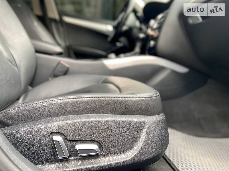 Седан Audi A4 2012 в Києві