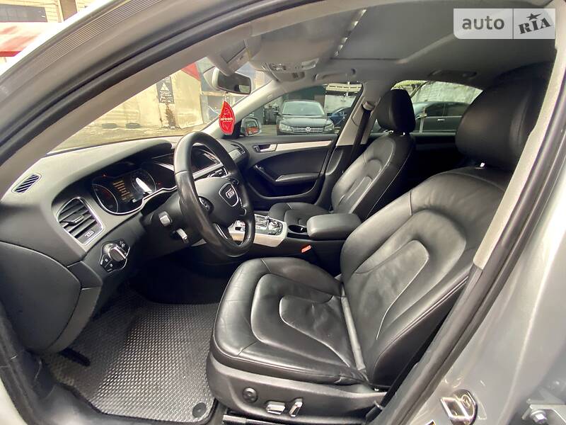 Седан Audi A4 2012 в Києві