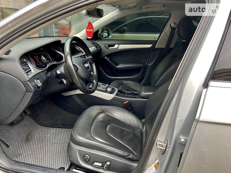 Седан Audi A4 2012 в Києві