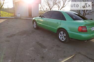 Седан Audi A4 1996 в 