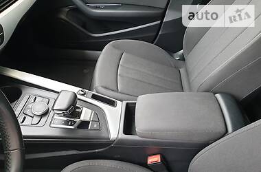 Універсал Audi A4 2017 в 