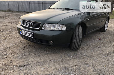 Седан Audi A4 1999 в 