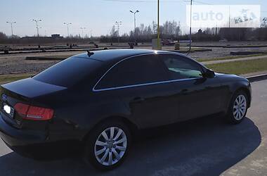 Седан Audi A4 2011 в 