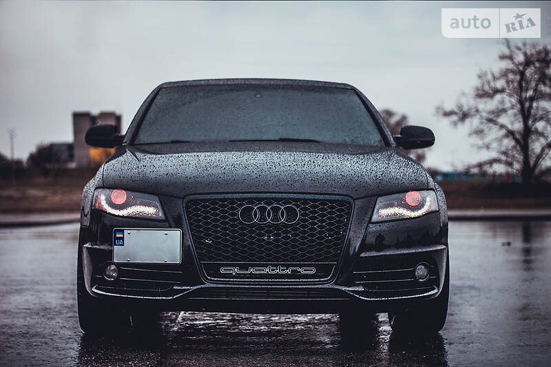 Седан Audi A4 2012 в Запоріжжі