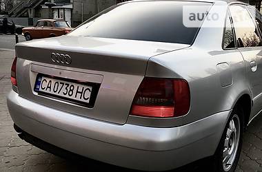 Седан Audi A4 1999 в 
