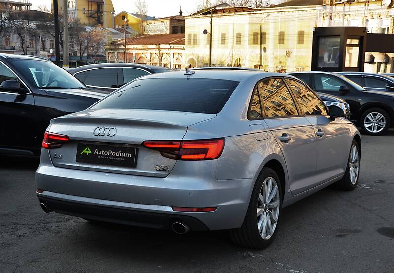 Седан Audi A4 2016 в Києві