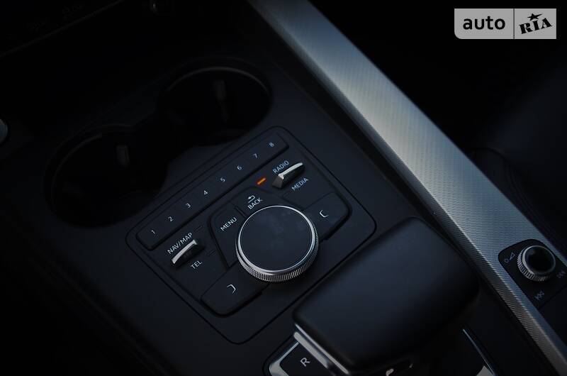 Седан Audi A4 2016 в Києві