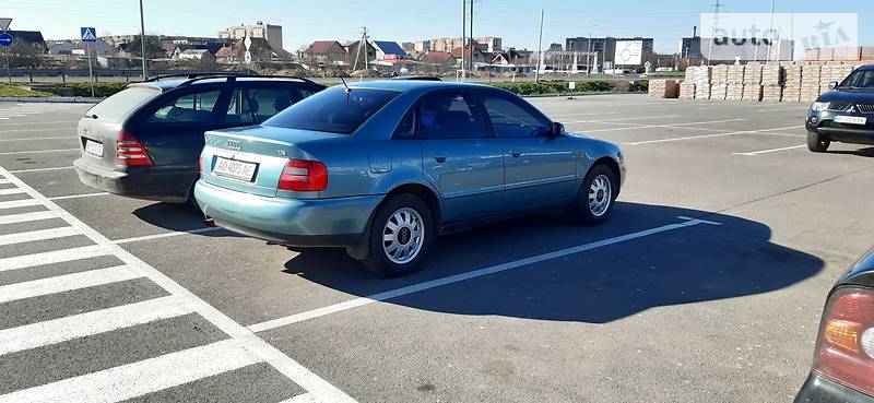 Седан Audi A4 1999 в 