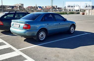 Седан Audi A4 1999 в 