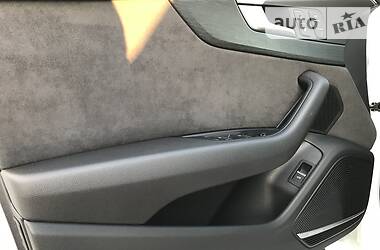 Седан Audi A4 2016 в 