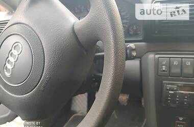 Седан Audi A4 1999 в 