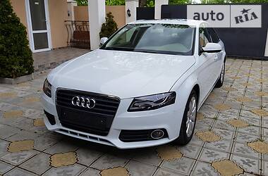 Седан Audi A4 2012 в 
