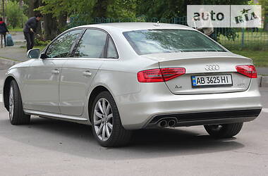 Седан Audi A4 2014 в 