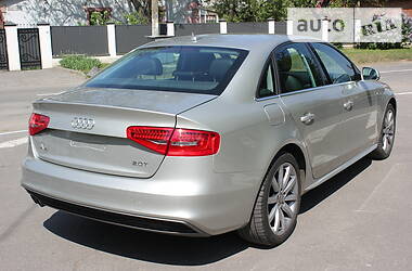 Седан Audi A4 2014 в 