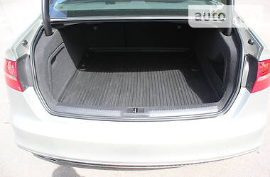 Седан Audi A4 2014 в 