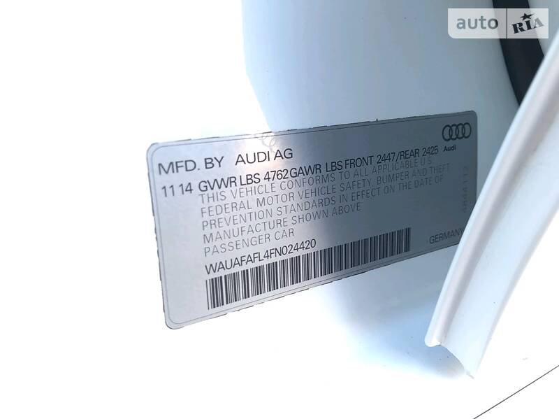 Седан Audi A4 2014 в Львові