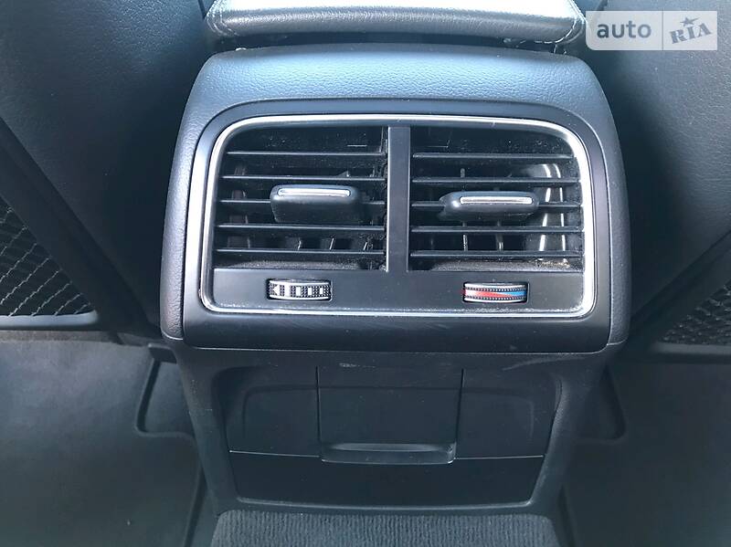 Седан Audi A4 2014 в Львові