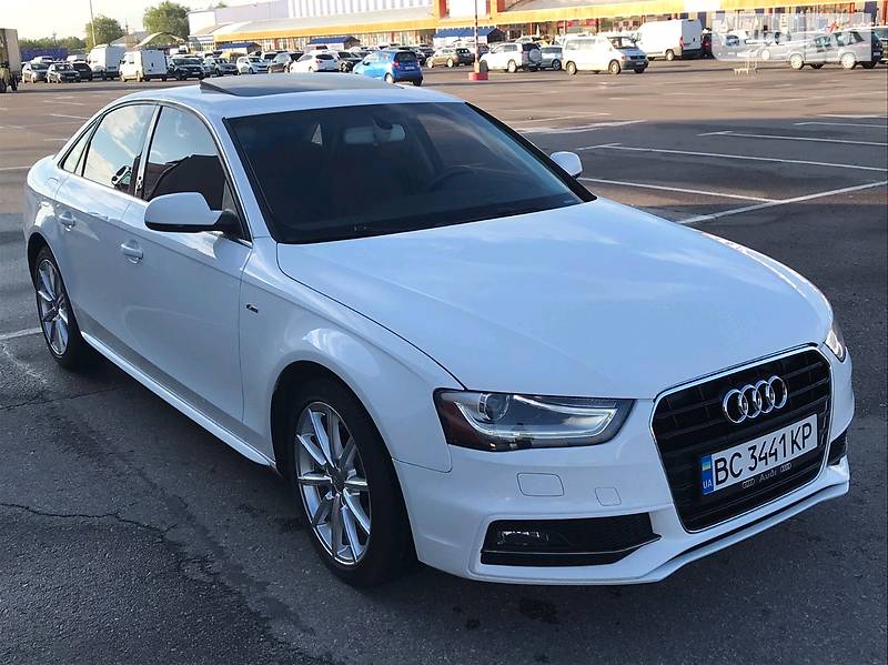 Седан Audi A4 2014 в Львові