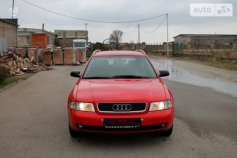 Универсал Audi A4 2001 в Костополе