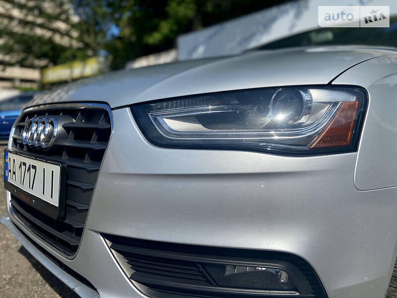 Седан Audi A4 2012 в Києві