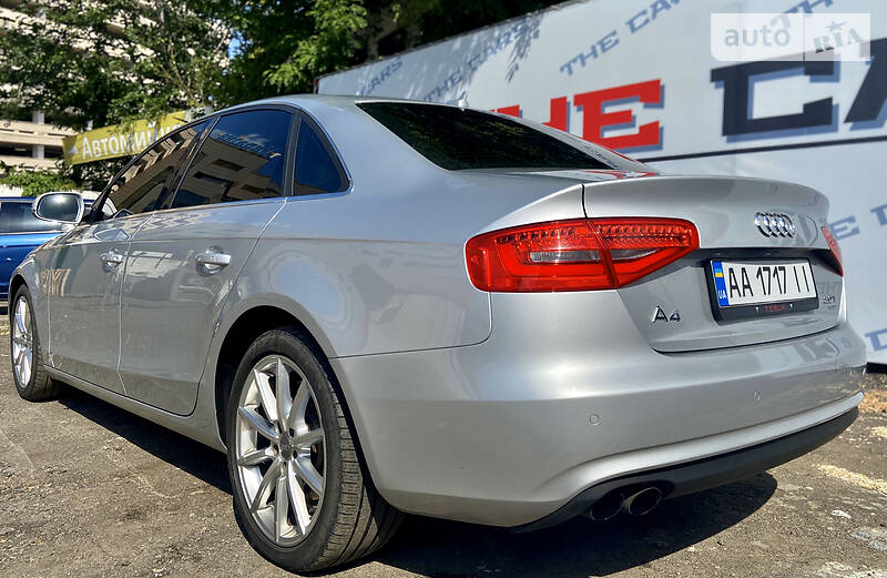 Седан Audi A4 2012 в Києві