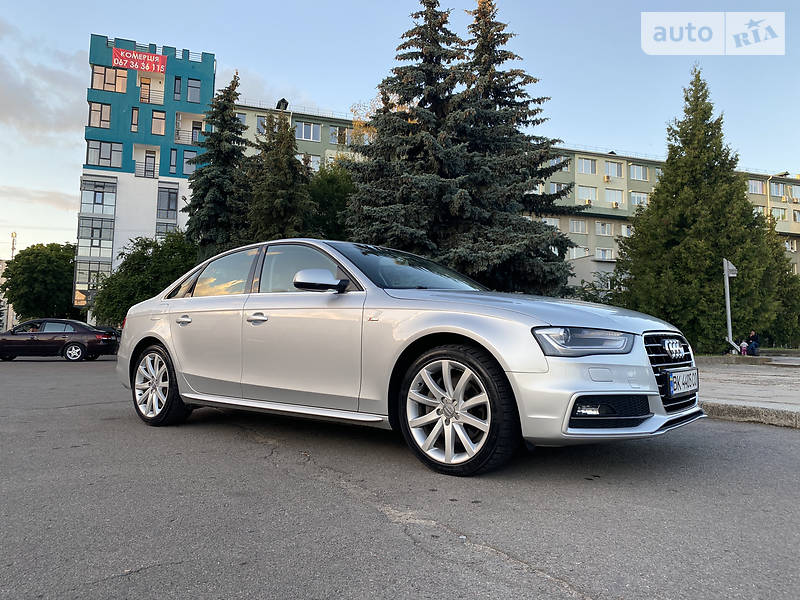 Седан Audi A4 2014 в Рівному