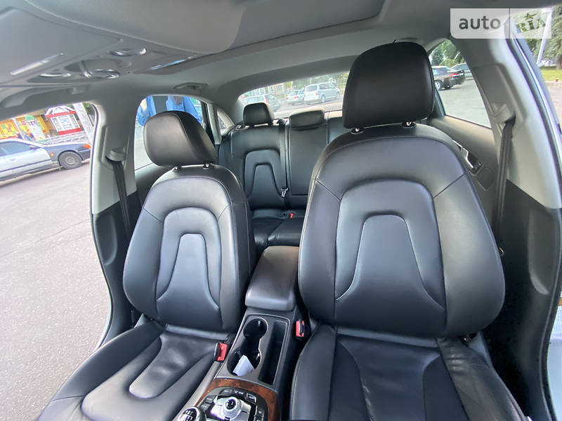 Седан Audi A4 2014 в Рівному