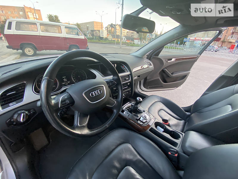 Седан Audi A4 2014 в Рівному