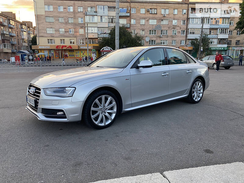 Седан Audi A4 2014 в Рівному