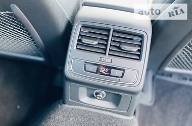 Седан Audi A4 2018 в 